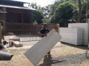 Kuli Bangunan di Subang Banting Setir Jadi Pembuat Peti Jenazah Covid-19 pembuat-peti-jenazah-covid.jpg