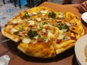 7 Pizza Enak di Malang Dengan Topping Beragam Warung-Luigi.jpg