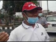 Suami Syok Temukan Anak dan Istrinya Tewas Didalam Mobil Alphard suami-korban-pembunuhan.jpg