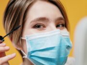 Empat Inspirasi Eye Makeup Agar Tampil Cantik Walau Pakai Masker Foto-1-Cottonbro-pada-Pexels.jpg