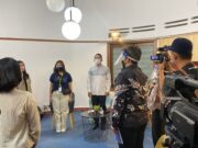 Seribu Lebih Masyarakat Ikuti Konseling Online, Emil: Warga Jabar yang Kesehatan Mentalnya Terganggu bertambah 60 Persen e003c82f2b01a209b0d83afa81812e7c.jpg