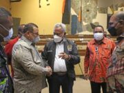 Pemerintah Daerah dan DPR Wajib Kawal Otsus ffc78135085fdfc50e3886a81145648e.jpg