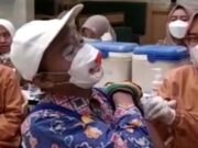 Badut Tasikmalaya Kampanyekan Pentingnya Vaksinasi a3a7361ce3dfcf023e19de3a39ba7412.jpg