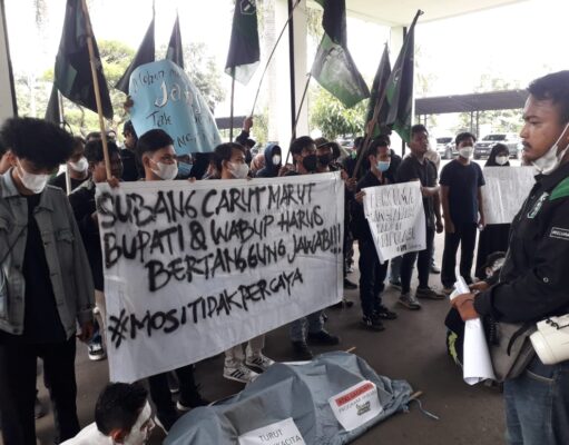 Mahasiswa HMI Subang Kritisi Tiga Tahun Kepemimpinan Jimat-Akur, Banyak Janji Tidak Terealisasi IMG-20211220-WA0012.jpg