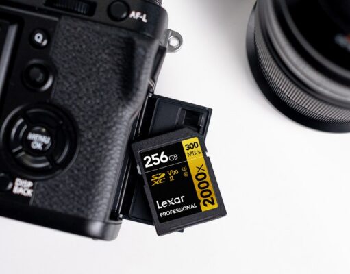 Lexar Umumkan Pengembangan Kartu GOLD Series Professional SD2000x_256GB_800x533.jpg