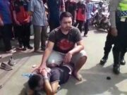 Nekat Mencuri Siang Bolong, Seorang Pria Diamankan Warga di Subang pencuri-tertangkap-warga.jpg