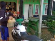 Jauh dari SPBU, Warga Langkaplancar Pangandaran keluhkan Mahalnya Harga BBM Eceran 165f39fdf36ab2df756160eb9dffe66e.jpg