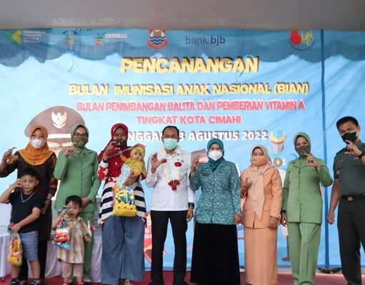 Pemkot Cimahi Canangkan Bulan Imunisasi Anak Nasional 63ee1abab7c4da3ecd30d56a61bec820.jpeg
