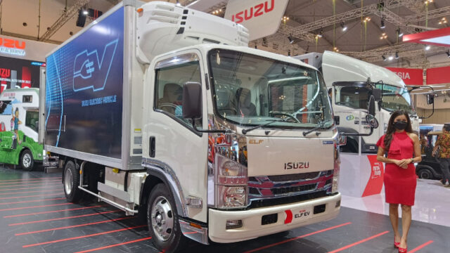 rockomotif-truk-listrik-isuzu-giias-2022.jpg