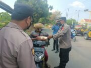 Paska BBM Naik Polsek Pabuaran dan Pusakajaya Bagikan Sembako 1d1522078172dc010f15d00c222ba220.jpg