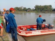 Warga Binong Dilaporkqn Hilang Di Saluran Sungai Tarum Timur 518bfa0f44e2fb1b99384c6ac21c46c2.jpg