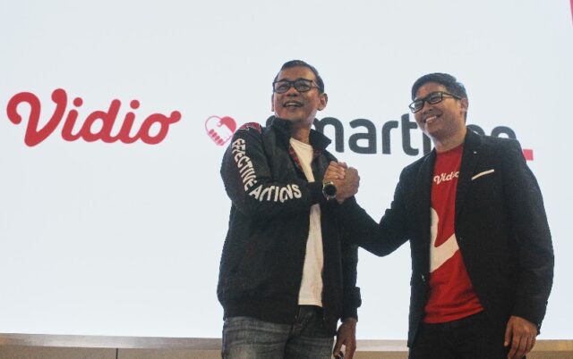 Launching-paket-kolaborasi-Smartfren-x-Vidio_1_copy_800x502.jpg