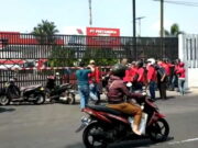 Upah Tak Layak, Pekerja Pertamina Tasikmalaya Mogok Kerja Pekerja-Pertamina-Tasikmalaya-Mogok-Kerja.jpg