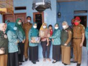 Ketua TP PKK Subang Salurkan Bantuan untuk Anak Stunting di Kelurahan Parung dan Pasirkareumbi bantuan-anak-stunting.jpg