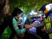 Polwan Subang Masak dan Bagikan 100 Bungkus Nasgor Buat Ojol polres-subang.jpg
