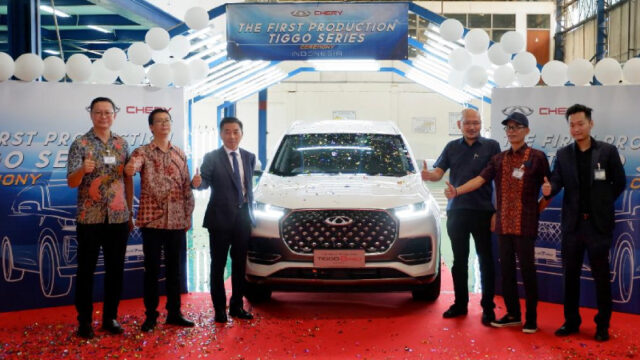 rockomotif-produksi-pertama-mobil-chery.jpg