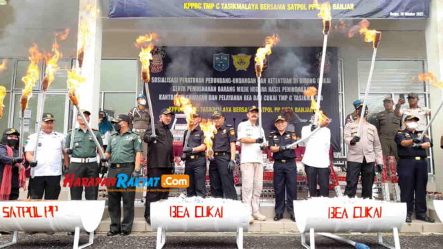 Bea-Cukai-Musnahkan-Jutaan-Rokok-Ilegal-di-Kota-Banjar.jpg