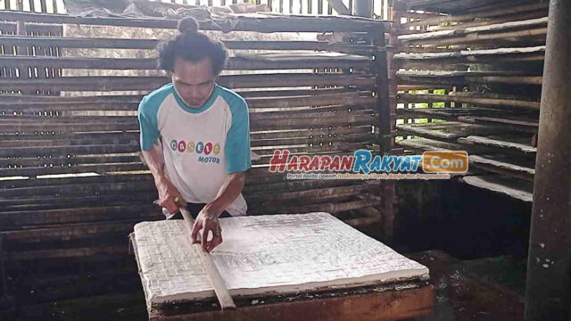 Dampak-Harga-Kedelai-Naik-Perajin-Tahu-Tempe-di-Ciamis-Menjerit.jpg