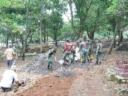 Satgas TMMD Subang Lakukan Pengerasan Jalan di Dusun Ciwaru dan Tenjolaut IMG-20221012-WA0133.jpg