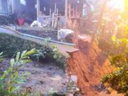 Longsor Timbun Jalan Desa dan Ancam 1 Rumah di Ciamis IMG_20221027_061546_TZyNzFL27Y_nrXCEb6c5f.jpeg
