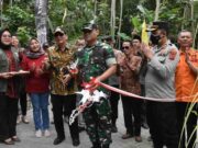 Lewat BSMSS, TNI dan Pemda Pangandaran Bangkitkan Semangat Gotong Royong di Masyarakat Lewat-BSMSS-TNI-dan-Pemda-Pangandaran-Bangkitkan-Semangat-Gotong-Royong-di-Masyarakat.jpg