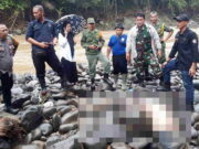 Mayat Pria Tanpa Identitas Gegerkan Warga Linggasari Ciamis Mayat-Pria-Tanpa-Identitas-Gegerkan-Warga-Linggasari-Ciamis.jpg