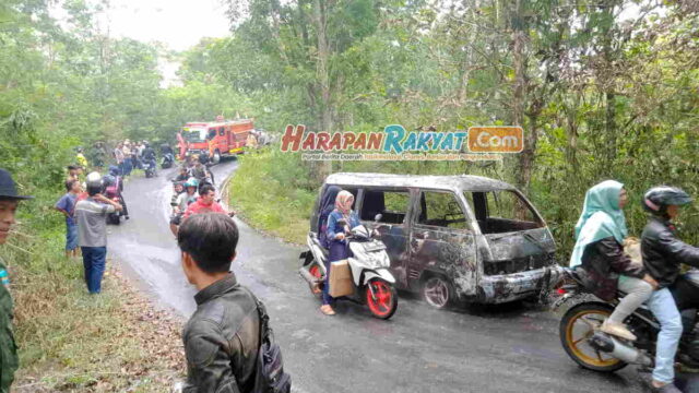 Mobil-Terbakar-di-Jalan-Cigugur-Pangandaran.jpg