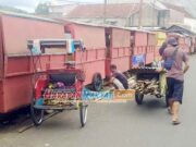 PKL Jalan Hamara Efendi Kota Banjar Pasrah Direlokasi PKL-Jalan-Hamara-Efendi-Kota-Banjar-Pasrah-Direlokasi.jpg