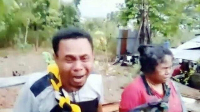 Satpol-PP-Robohkan-Rumah-di-NTT-Warga-Menangis-Minta-Tolong-ke-Presiden.jpg