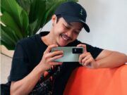 OIS di POCO F4 Mudahkan Anak Muda Ciptakan Foto yang Keren Taking-a-photo_copy_800x654.jpg