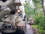 Jalan Sempit, Truk Molen Terperosok di Pangandaran Truk-Molen-Terperosok-di-Pangandaran.jpg