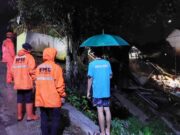 Warkop Pinggir Tebing di Kota Banjar Ambruk saat Hujan Mengguyur Warung-Ambruk.jpg