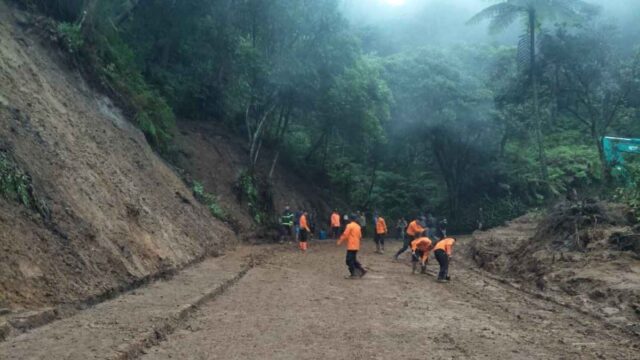 akses-menuju-objek-wisata-Gunung-Tangkuban-Parahu.jpg