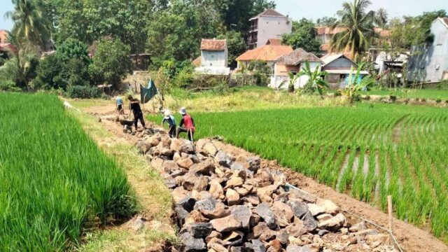 jalan-baru-desa-Gununtua.jpg