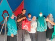 Tinjau Berkala, Lurah Parung Kunjungi Anak Asuh Stunting lurah-Parung.jpg