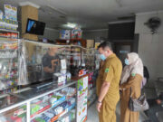 Dinkes Subang Sidak Apotek Sosialisasikan Larangan Stop Sementara Jual Obat Sirup Anak sidak-dinkes-Subang.jpg