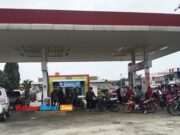 Warga Pangandaran Kesal, Antrian di SPBU Kedungwuluh Selalu Mengular Antrian-di-SPBU-Kedungwuluh-Selalu-Mengular.jpg