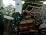 Dinding SMPN Satu Atap 2 Karangjaya Tasikmalaya Jebol, Disdik Cari Solusi Dinding-SMPN-Satu-Atap-2-Karangjaya-Tasikmalaya-Jebol-Disdik-Cari-Solusi.jpg