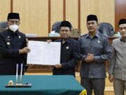 Bupati Ciamis Bersama DPRD Sahkan 16 Raperda Jadi Perda, Ini Rinciannya IMG_20221102_083923_cdtxSgsn0M_v0Q9bBnh1K.jpeg