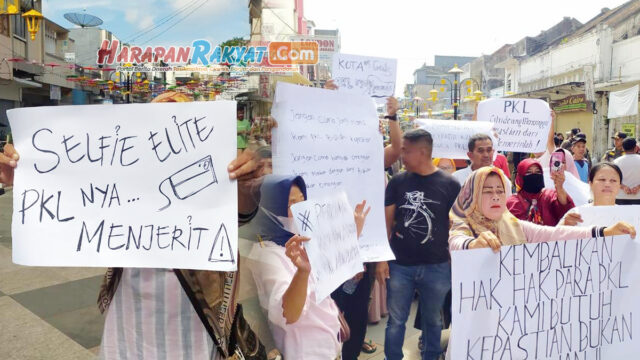 Keindahan-Pedestrian-Jalan-Cihideung-vs-Jeritan-PKL-yang-Tunggu-Janji-Pemkot-Tasikmalaya.jpg