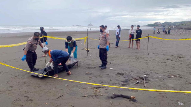 Mayat-Misterius-Ditemukan-di-Pantai-Cimanuk-Tasikmalaya.jpg