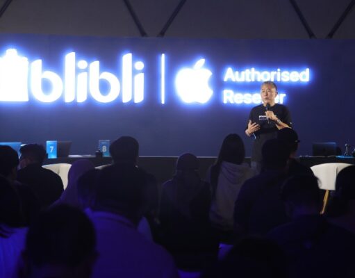 Blibli Jadi Authorized Reseller Apple di Acara Midnight Lounge Pengalaman-berbelanja-omnichannel-bagi-pelanggan-yang-telah-melakukan-pre-order-iPhone-14-dan-iPhone-14-Pro-di-Apple-Flagship-Store-Blibli_copy_800x533.jpg