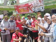 Ratusan Guru di Kota Banjar Ramaikan Acara Jalan Sehat HUT Ke-77 PGRI Ratusan-Guru-di-Kota-Banjar-Ramaikan-Acara-Jalan-Sehat-HUT-Ke-77-PGRI.jpg