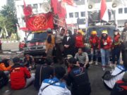 Buruh Subang Tuntut UMK Naik 13 Persen demo-buruh-subang.jpg