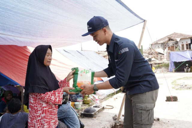 pt-pupuk-kujang-salurkan-bantuan.jpg