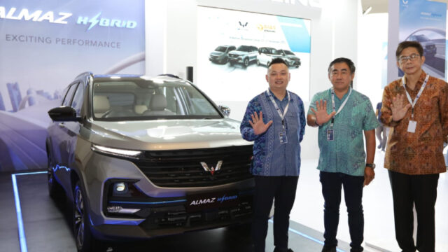 rockomotif-wuling-almaz-hybrid.jpg