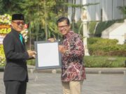 Pemda Subang Terima Penghargaan Gubernur Jabar atas Pelaporan Implementasi Germas Terbaik wabup-Subang-saat-Terima-Penghargaan.jpg