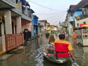 Banjir Luapan Sungai Citarum Kembali Terjang Dayeuhkolot 13122022-banjir-dakol.jpeg