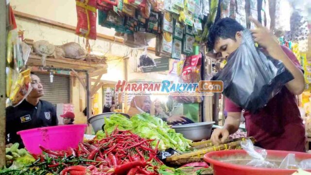 Jelang-Nataru-Harga-Sejumlah-Kebutuhan-Pokok-di-Pasar-Banjar-Merangkak-Naik.jpg