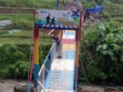 Jembatan Gantung Dambaan Warga Desa Campaka dan Sukamulya Pangandaran Selesai Dibangun Jembatan-Gantung-Dambaan-Warga-Desa-Campaka-dan-Sukamulya-Pangandaran-Selesai-Dibangun.jpg